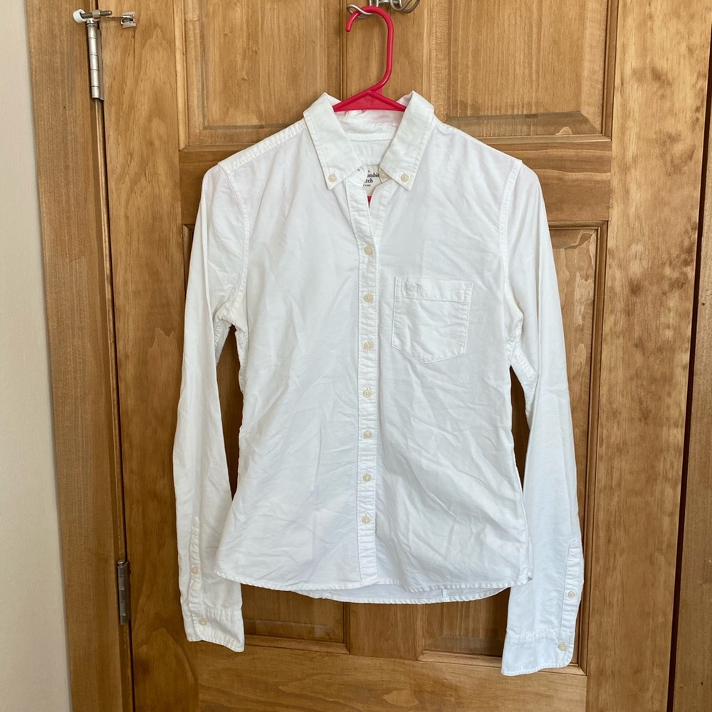 Abercrombie & Fitch white button down shirt